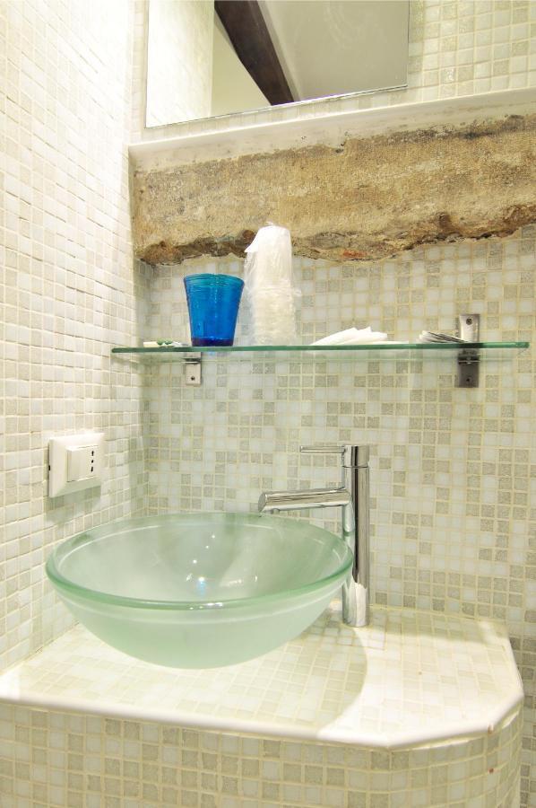 Cozy Apartment Near Rialto Bridge/ St.Mark Square Venesia Bagian luar foto